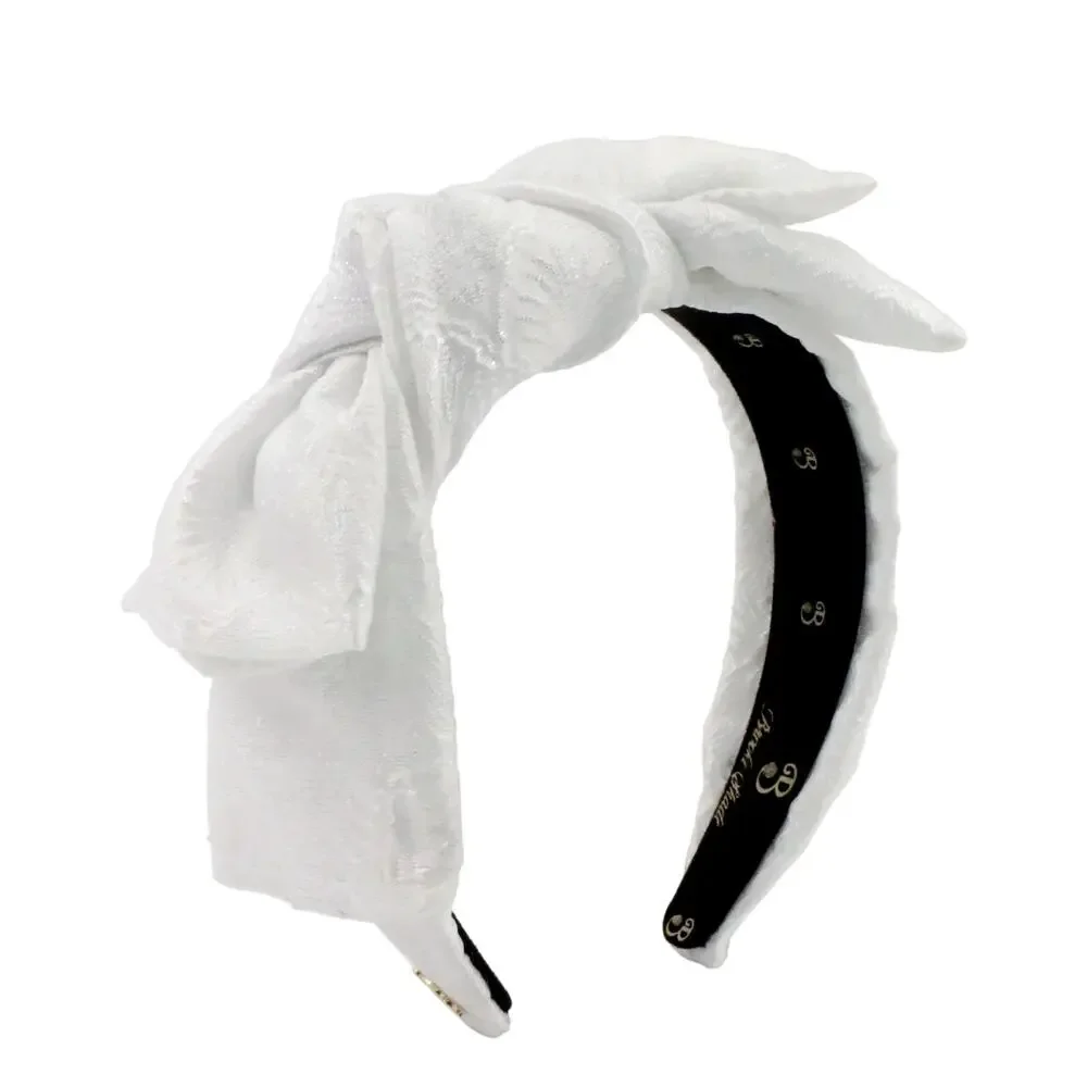 The Pearelscent Shell Brocade Bow